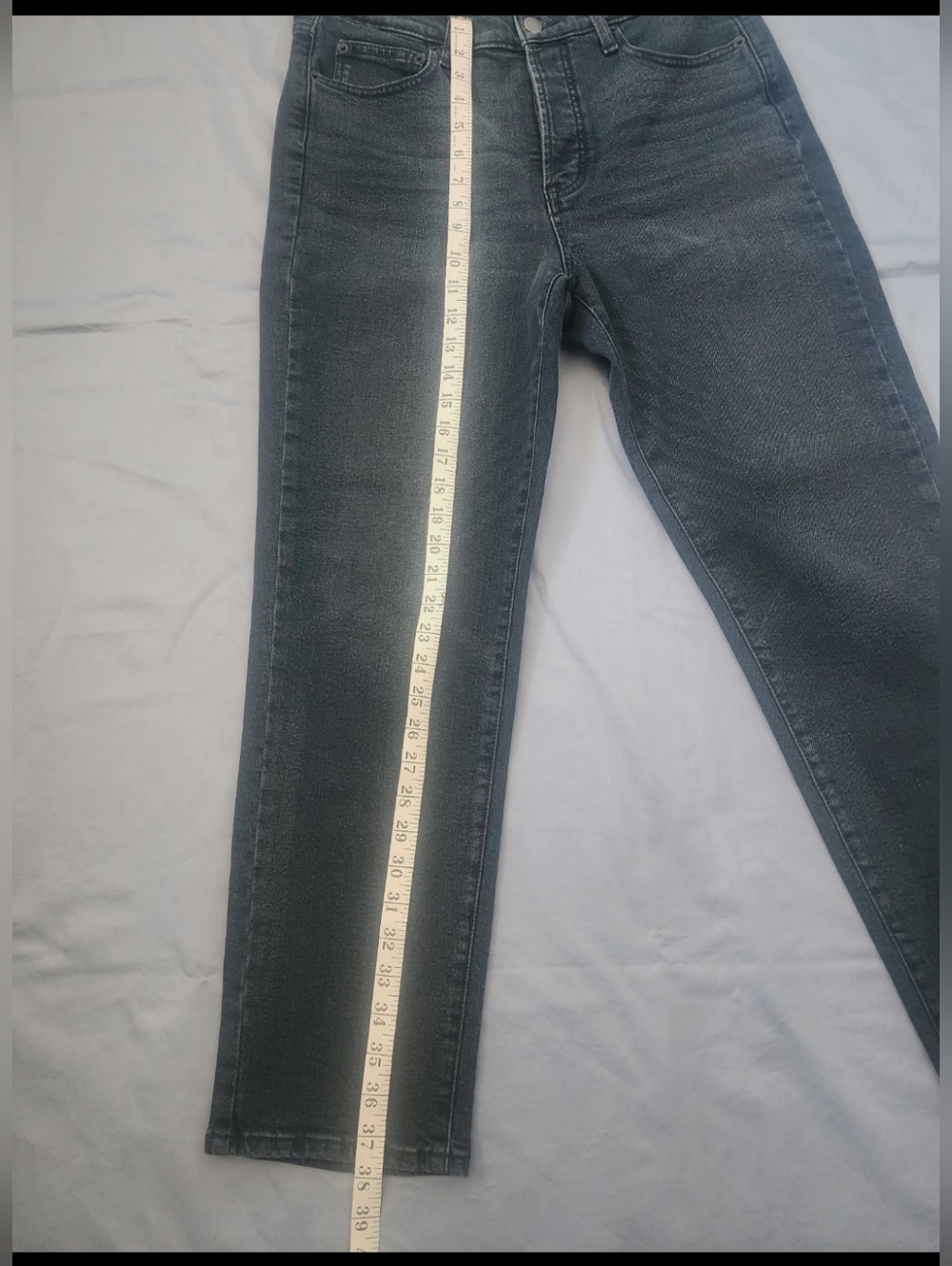 Universal Thread Women’s Straight-Leg Jeans in Washed Gray-Blue.